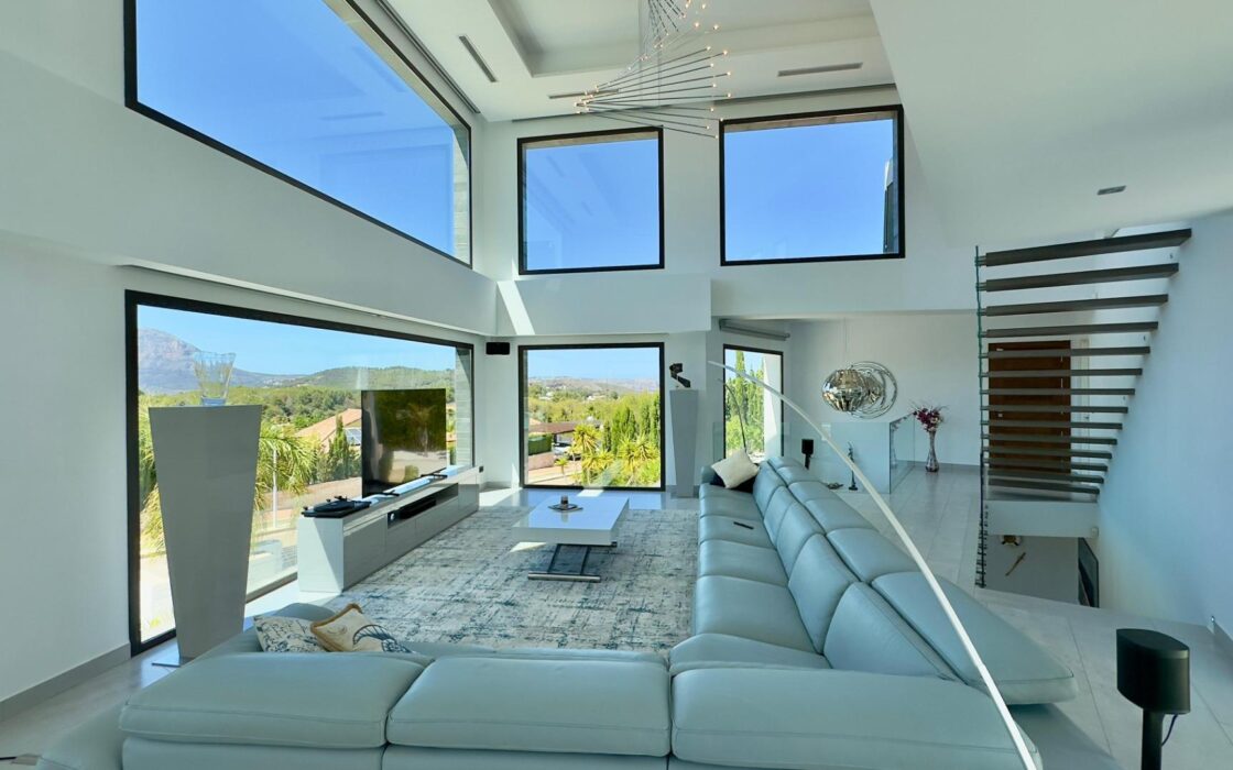 Вілла в Хавеа, 521 кв.м, з терасами та видами на море