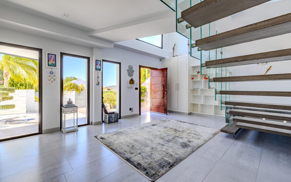 Вілла в Хавеа, 521 кв.м, з терасами та видами на море