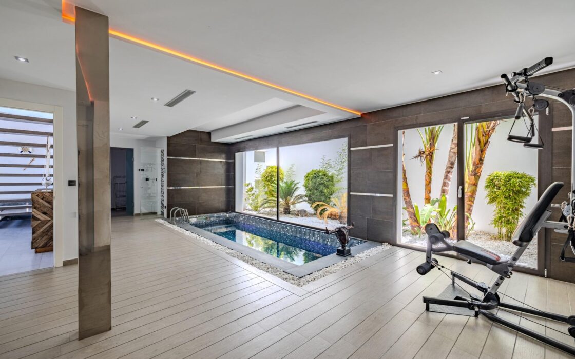 Вілла в Хавеа, 521 кв.м, з терасами та видами на море