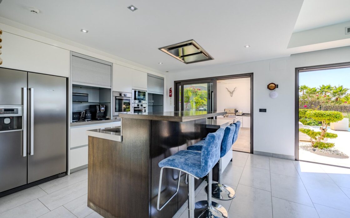 Вілла в Хавеа, 521 кв.м, з терасами та видами на море