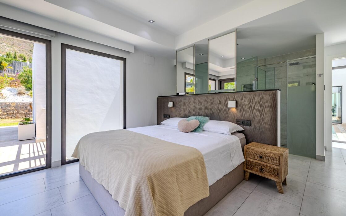 Вілла в Хавеа, 521 кв.м, з терасами та видами на море