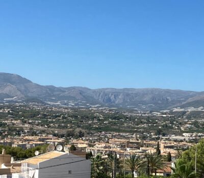 Вілла в Альбірі з терасою та панорамним видом 380 кв.м