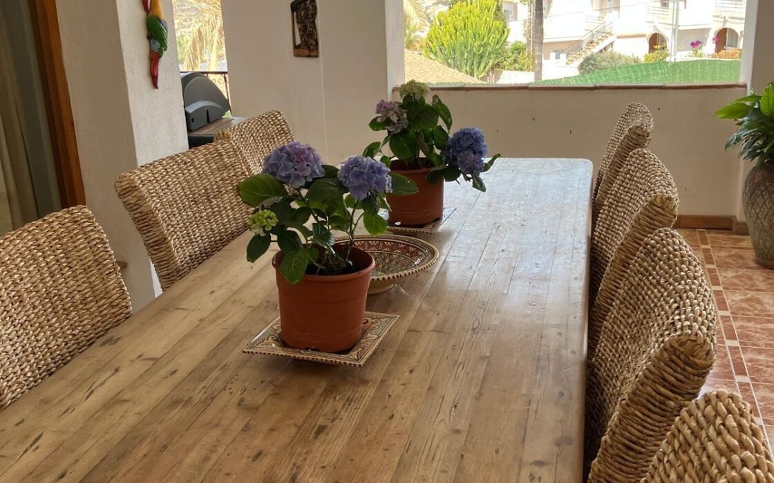 Вілла в Альбірі з терасою та панорамним видом 380 кв.м