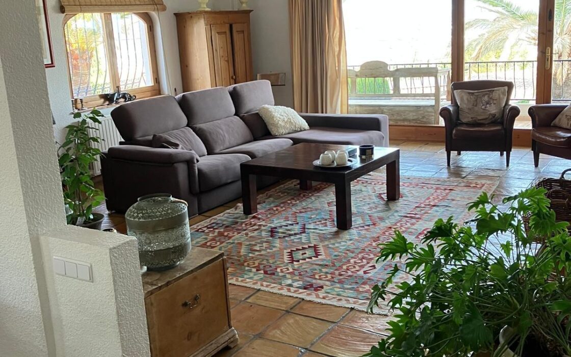 Вілла в Альбірі з терасою та панорамним видом 380 кв.м