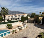 Вілла в Альбірі з терасою та панорамним видом 380 кв.м