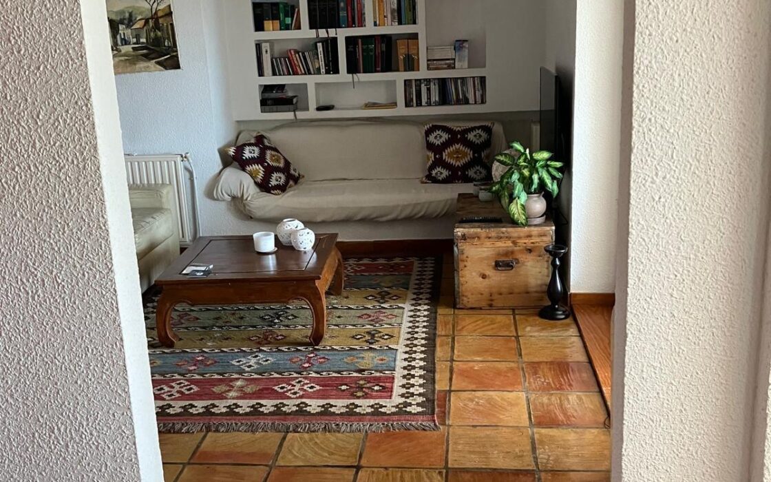 Вілла в Альбірі з терасою та панорамним видом 380 кв.м