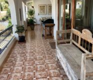 Вілла в Альбірі з терасою та панорамним видом 380 кв.м