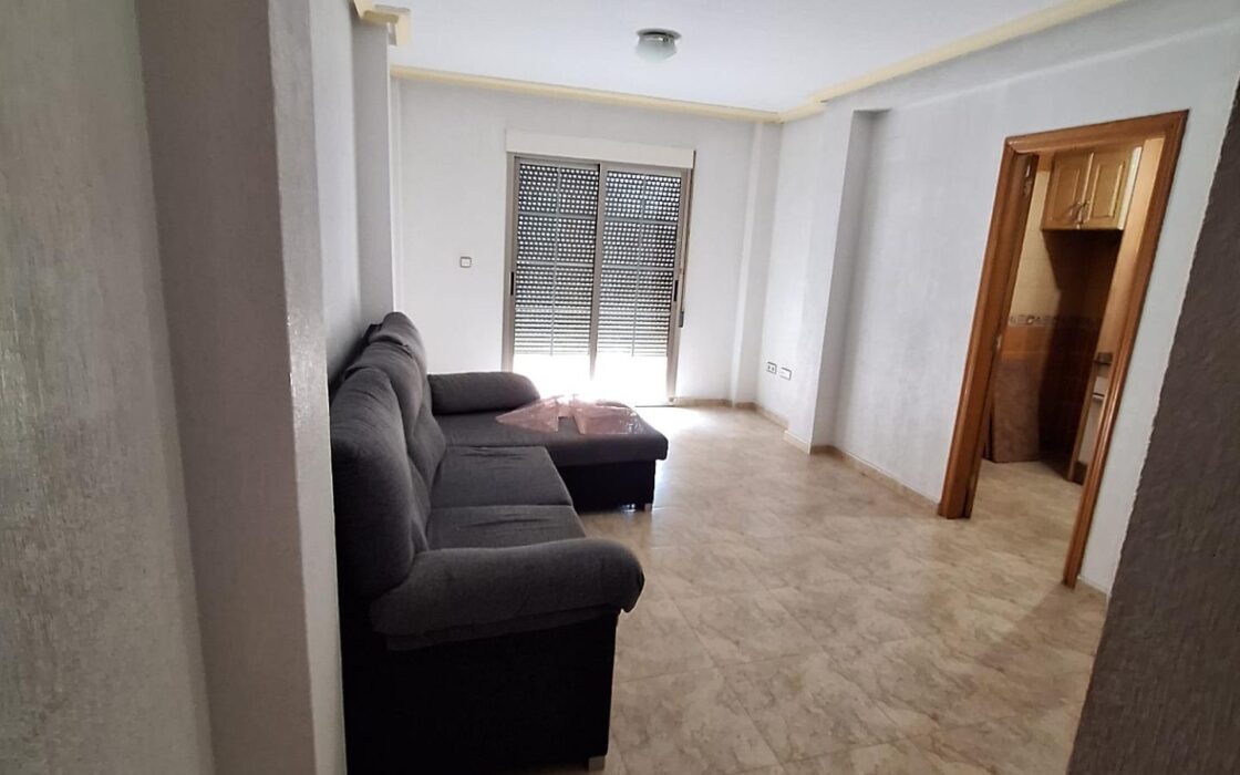 Апартаменты 74 кв.м с террасой в Торревьехе у моря