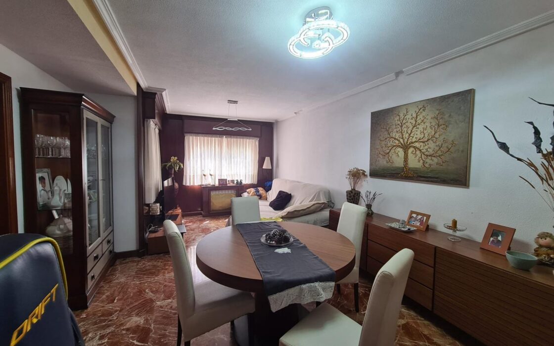 Бунгало в Ла-Альбуферете, 4 комнаты, терраса, 650 м до моря