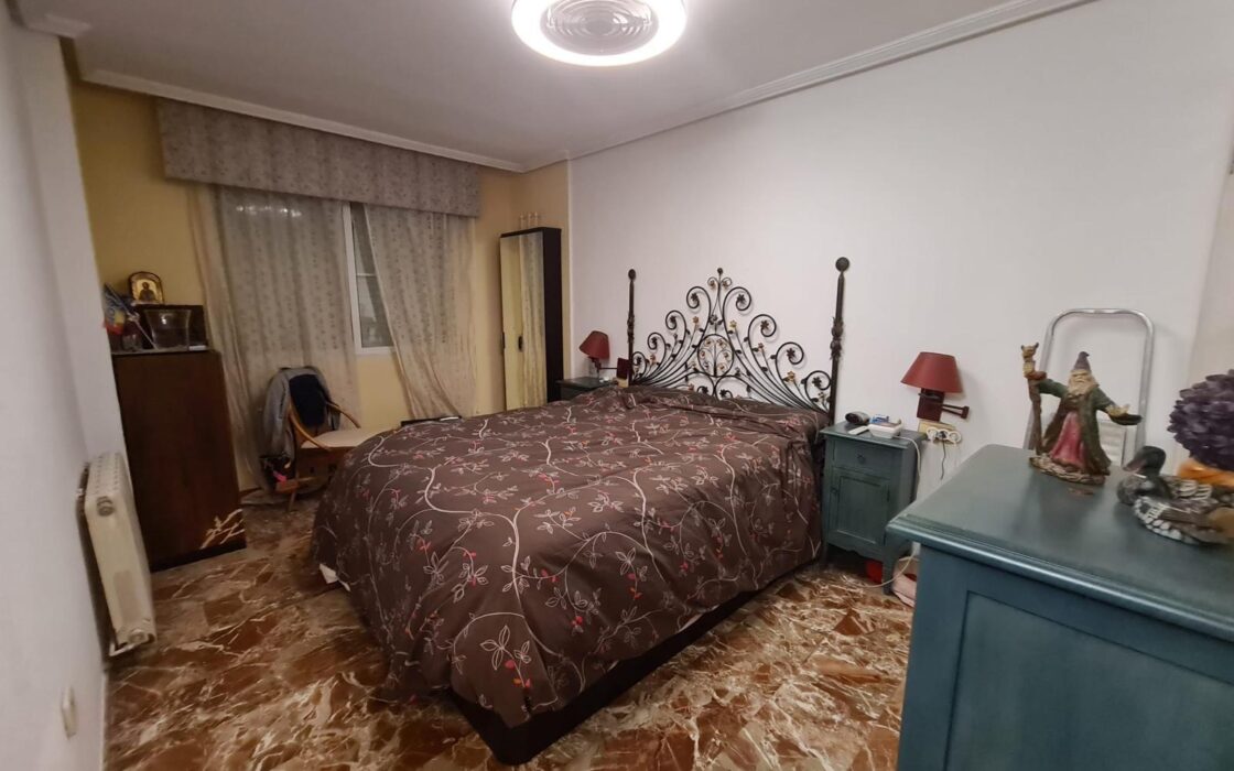 Бунгало в Ла-Альбуферете, 4 комнаты, терраса, 650 м до моря