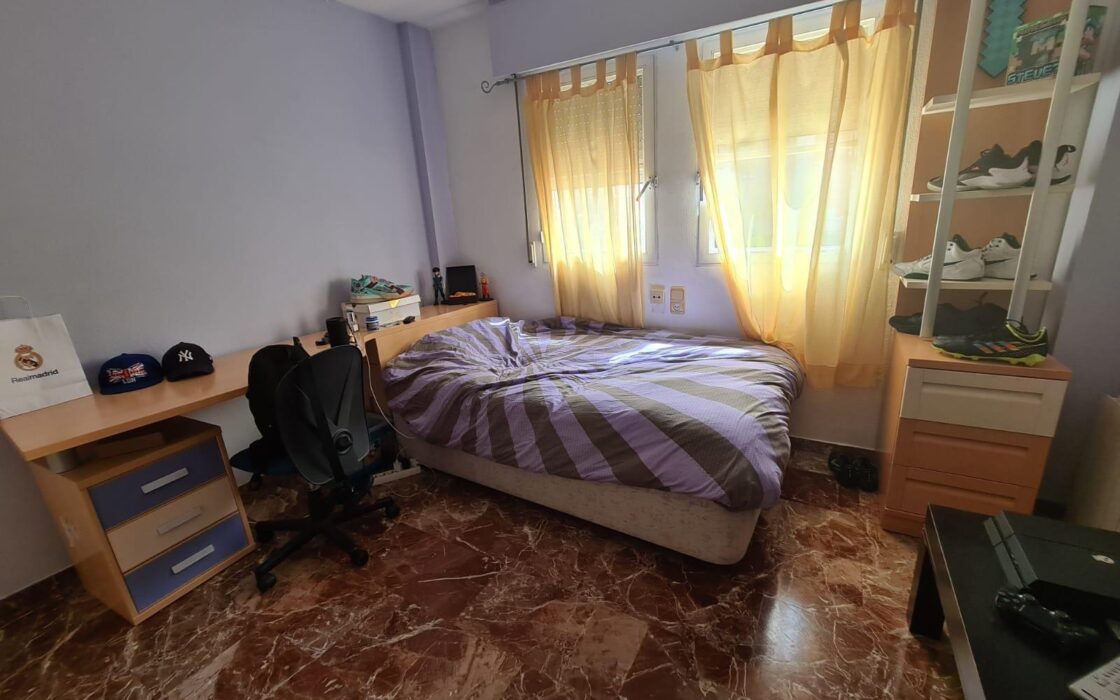 Бунгало в Ла-Альбуферете, 4 комнаты, терраса, 650 м до моря