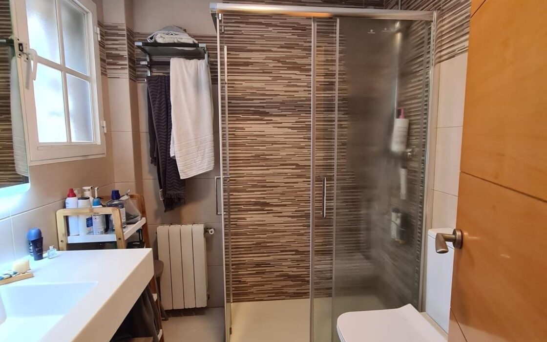 Бунгало в Ла-Альбуферете, 4 комнаты, терраса, 650 м до моря