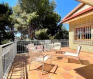 Вілла в Оріуела Коста з терасою 328 кв.м 5 кімнат