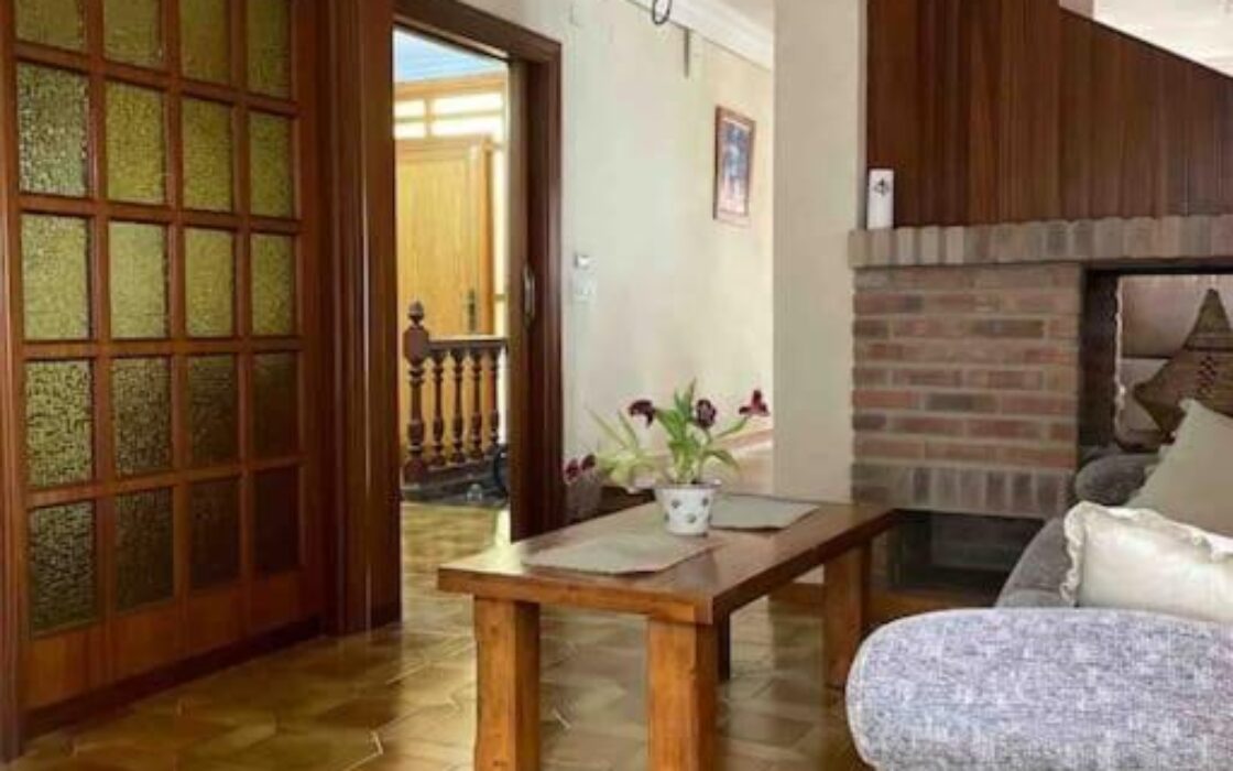 Вілла в Оріуела Коста з терасою 328 кв.м 5 кімнат