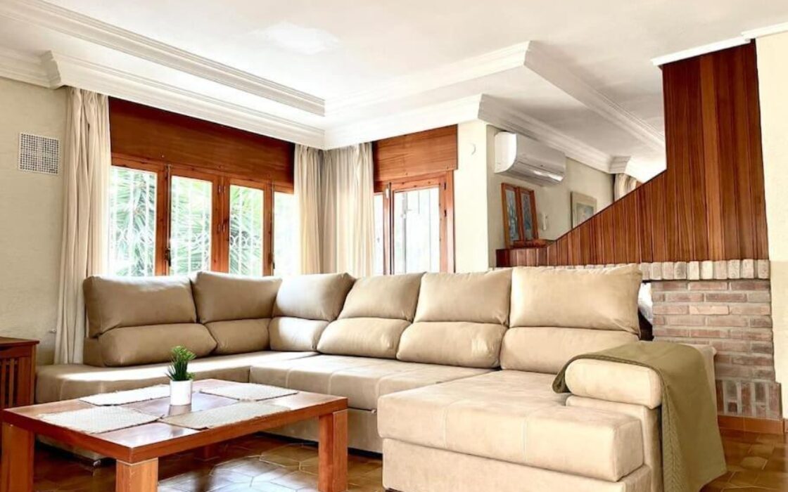 Вілла в Оріуела Коста з терасою 328 кв.м 5 кімнат