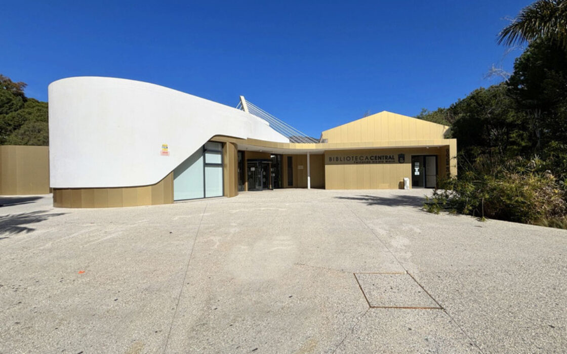 Квартира в центре Марбельи с террасой и 3 спальнями