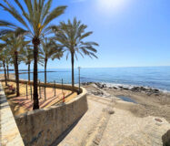 Квартира в центре Марбельи с террасой и 3 спальнями