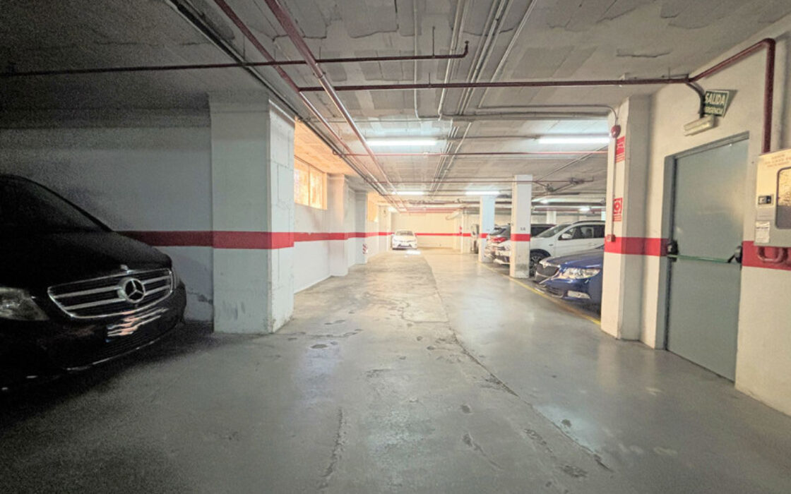 Квартира в центре Марбельи с террасой и 3 спальнями