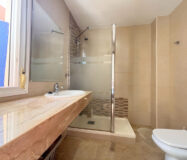 Квартира в центре Марбельи с террасой и 3 спальнями