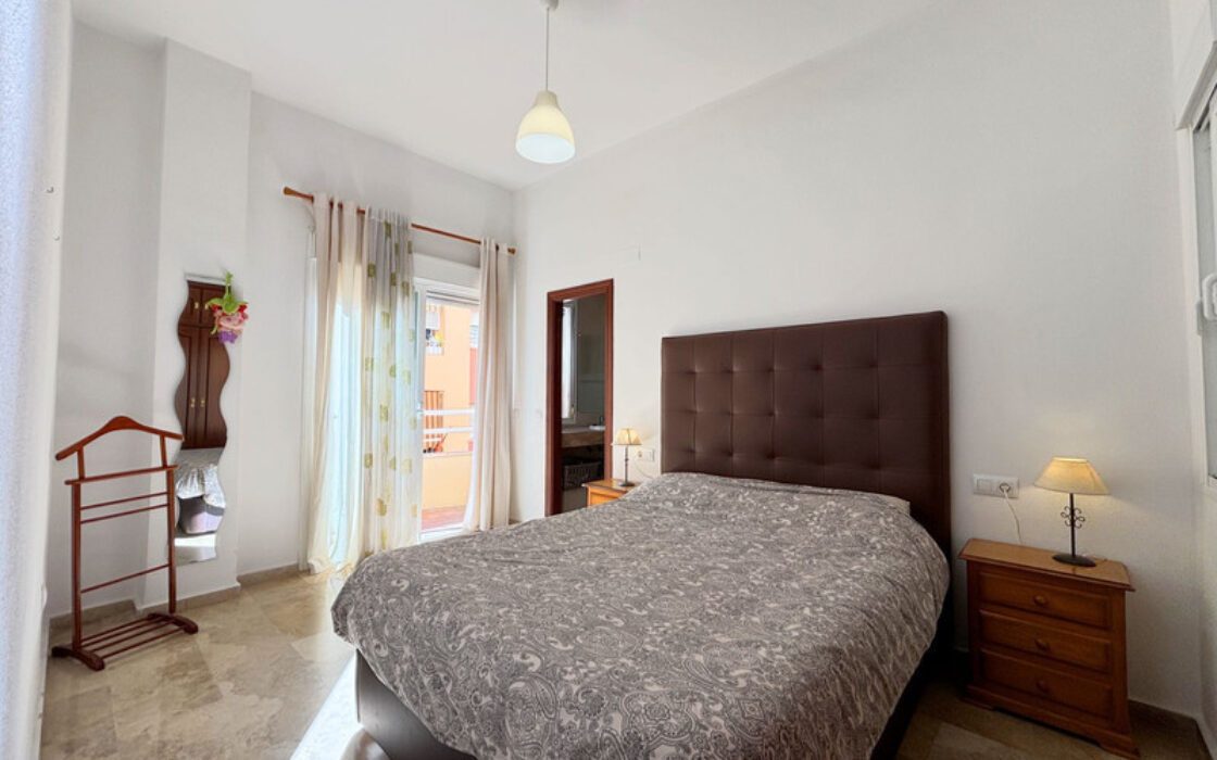 Квартира в центре Марбельи с террасой и 3 спальнями