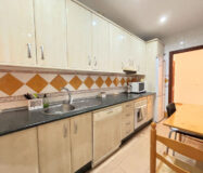 Квартира в центре Марбельи с террасой и 3 спальнями