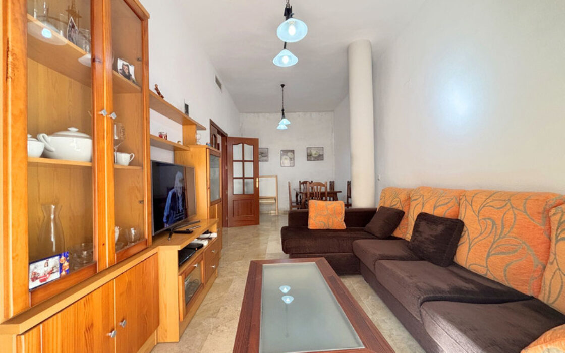 Квартира в центре Марбельи с террасой и 3 спальнями