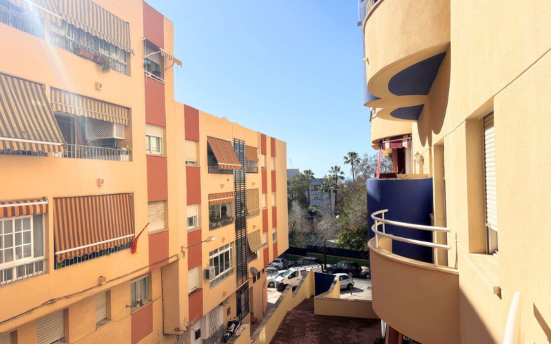 Квартира в центре Марбельи с террасой и 3 спальнями