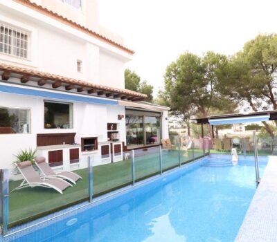 Будинок в Оріуела Коста 4 кімнати з терасою та басейном