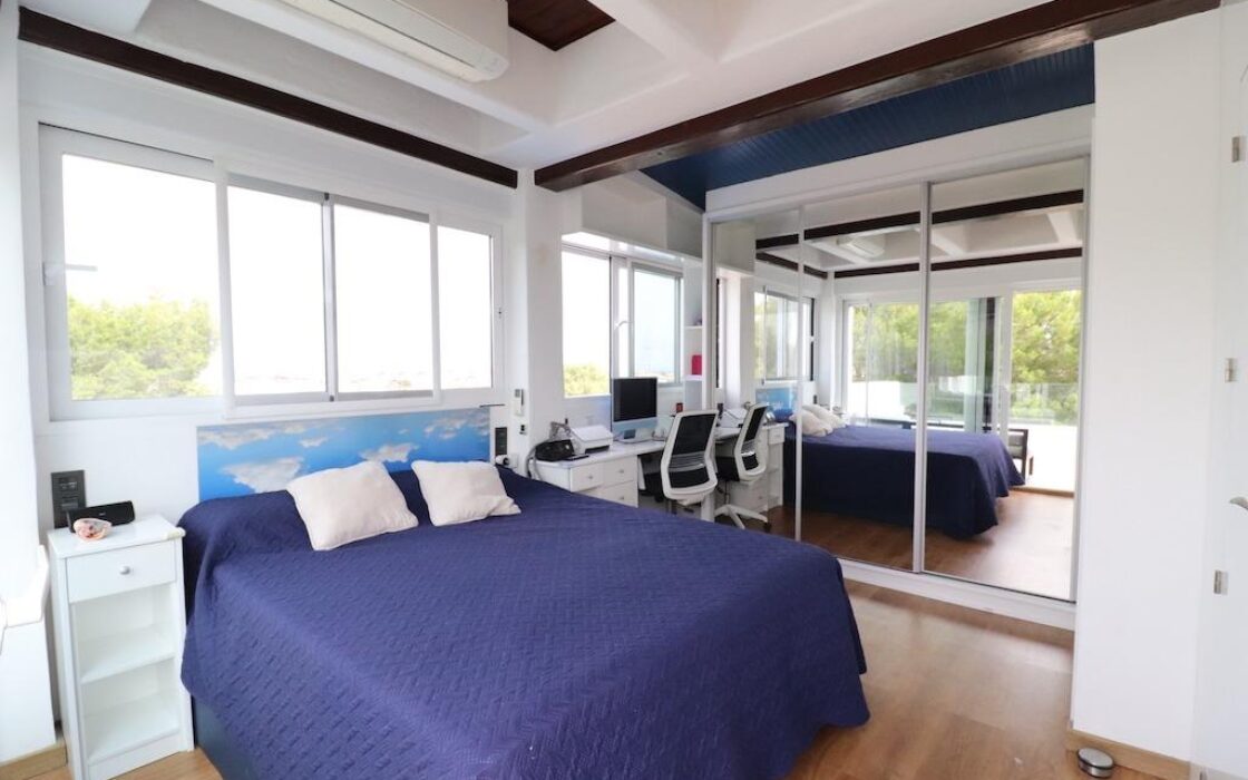 Дом в Ориуэла Коста 4 комнаты с террасой и бассейном