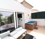 Дом в Ориуэла Коста 4 комнаты с террасой и бассейном