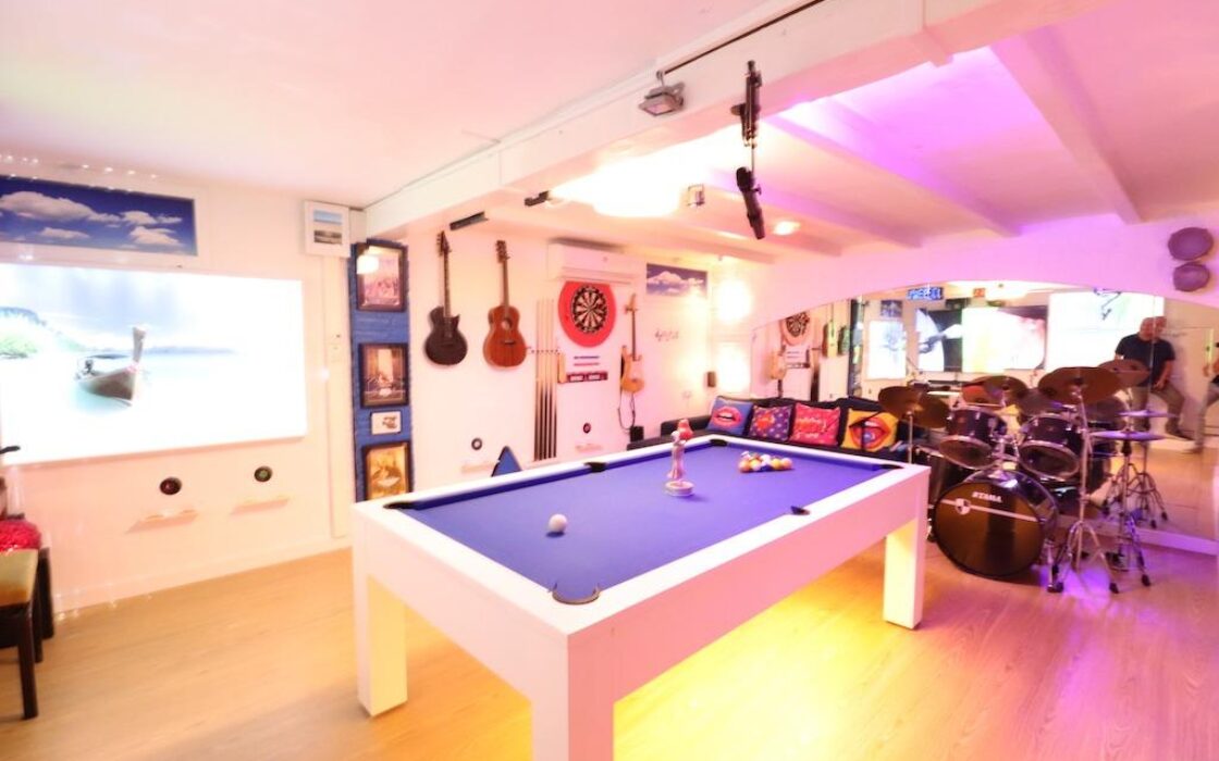 Дом в Ориуэла Коста 4 комнаты с террасой и бассейном