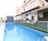 Дом в Ориуэла Коста 4 комнаты с террасой и бассейном