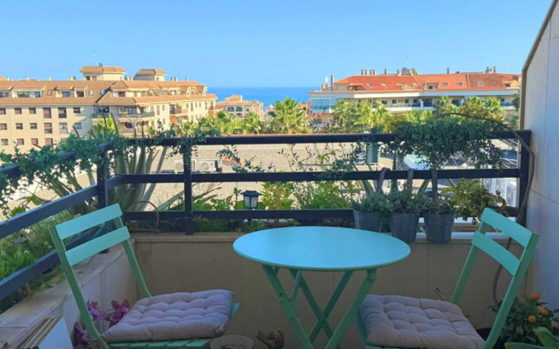 Квартира з терасою в Сабинильясі, 115 кв.м, до моря 10 хв.