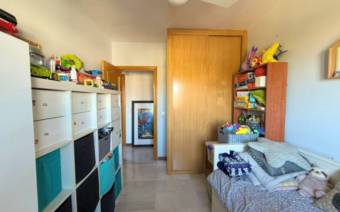 Квартира з терасою в Сабинильясі, 115 кв.м, до моря 10 хв.