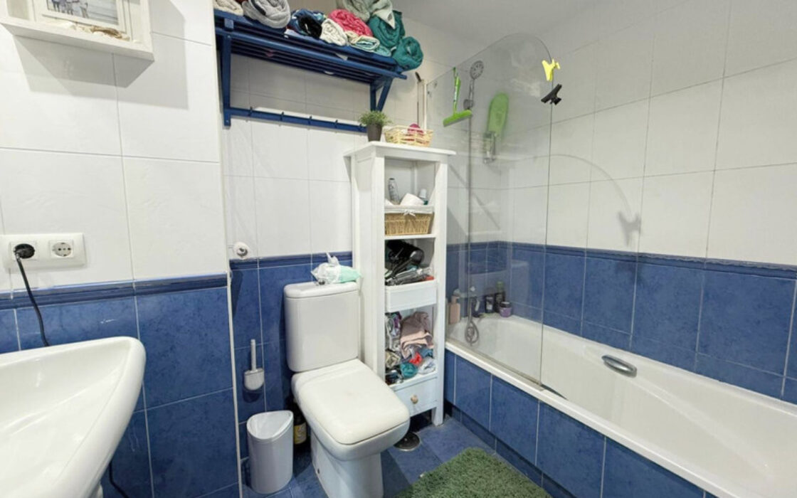 Квартира з терасою в Сабинильясі, 115 кв.м, до моря 10 хв.