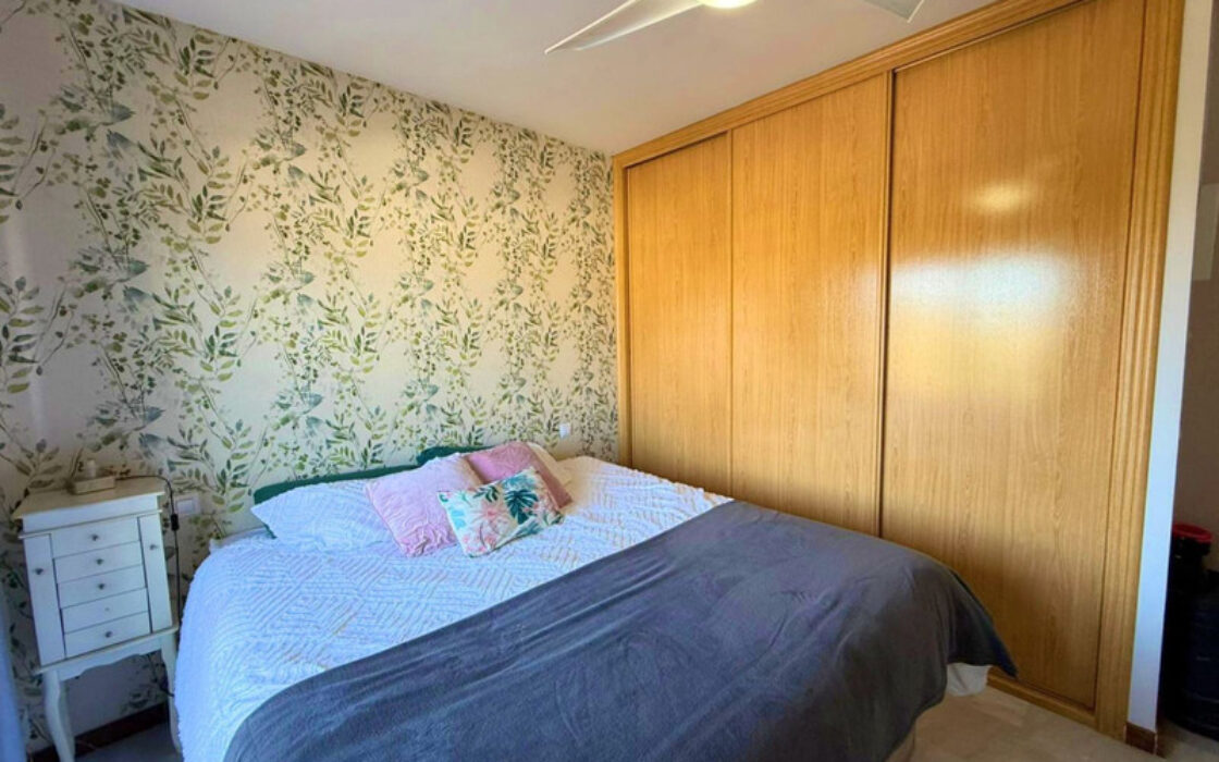 Квартира з терасою в Сабинильясі, 115 кв.м, до моря 10 хв.