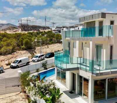 Вілла у Фінестраті з терасою та видом на море 182 кв.м