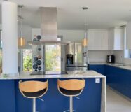 Вилла в Финестрате с террасой и видом на море 182 кв.м