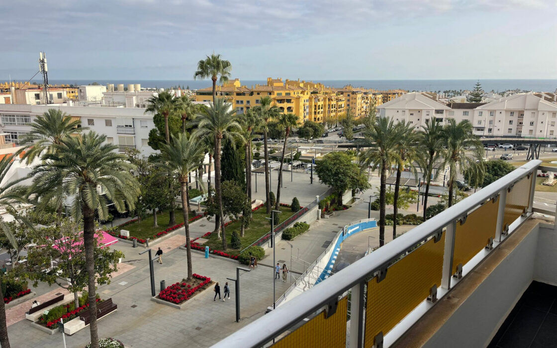 Трикімнатна квартира з терасою в Марбельї, 186 кв.м