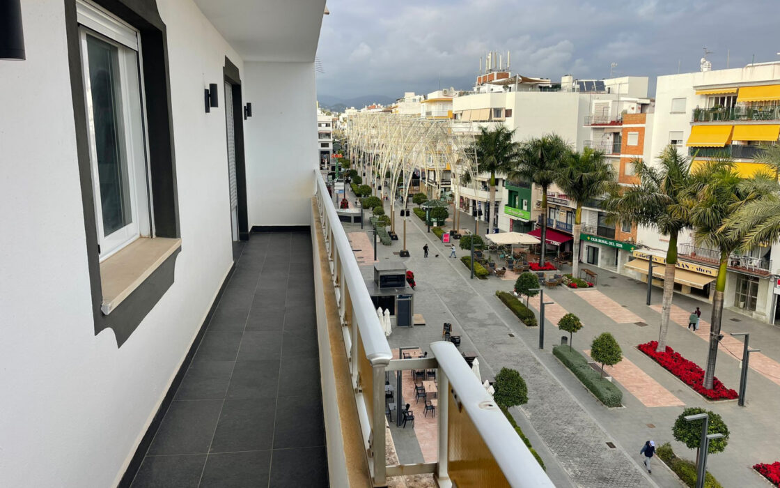 Трикімнатна квартира з терасою в Марбельї, 186 кв.м