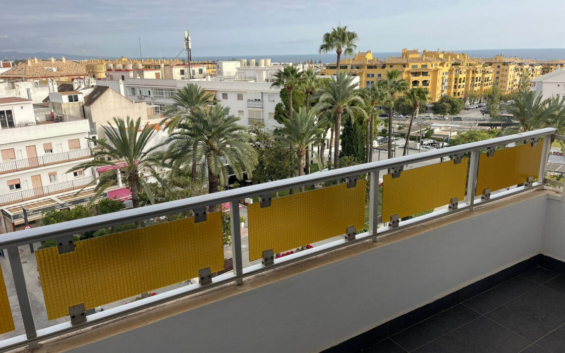 Трикімнатна квартира з терасою в Марбельї, 186 кв.м