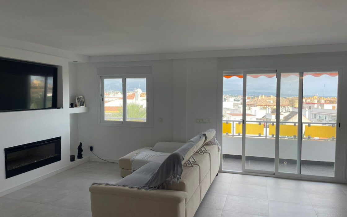 Трикімнатна квартира з терасою в Марбельї, 186 кв.м