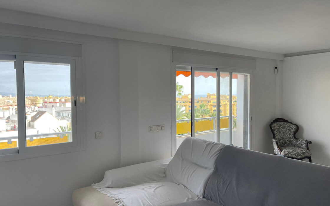 Трикімнатна квартира з терасою в Марбельї, 186 кв.м