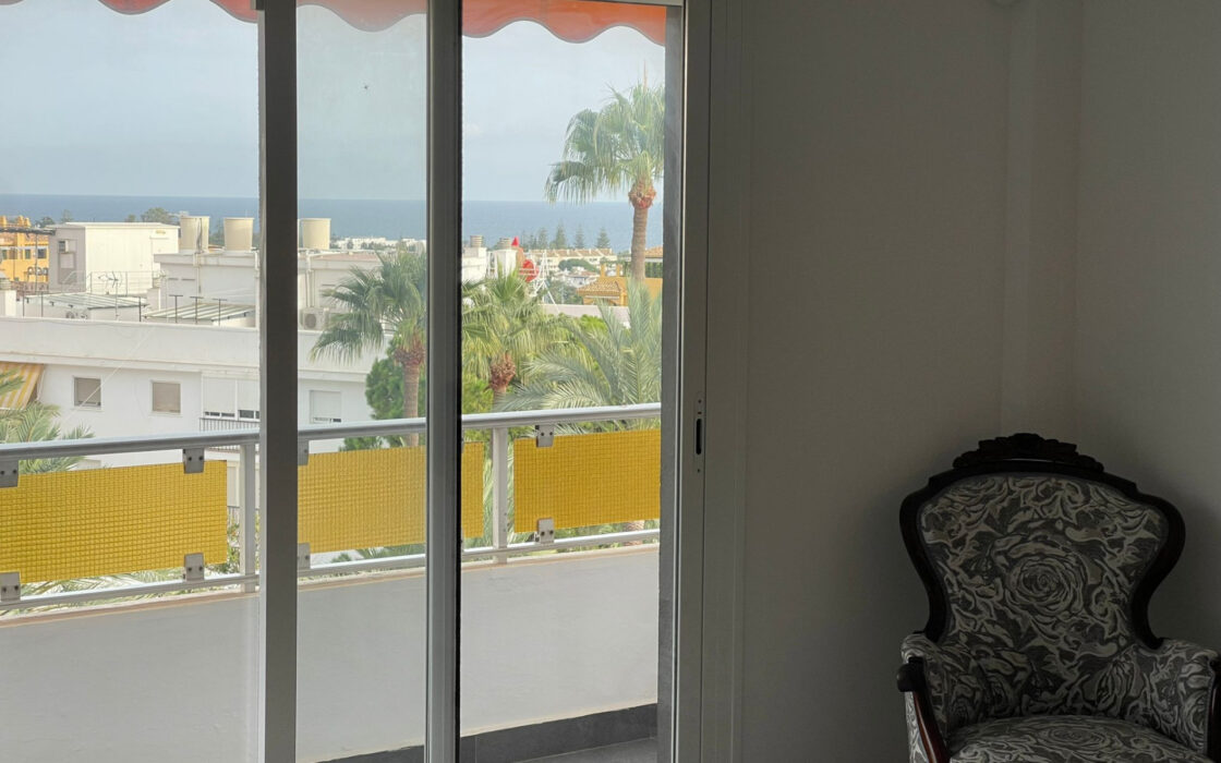 Трикімнатна квартира з терасою в Марбельї, 186 кв.м