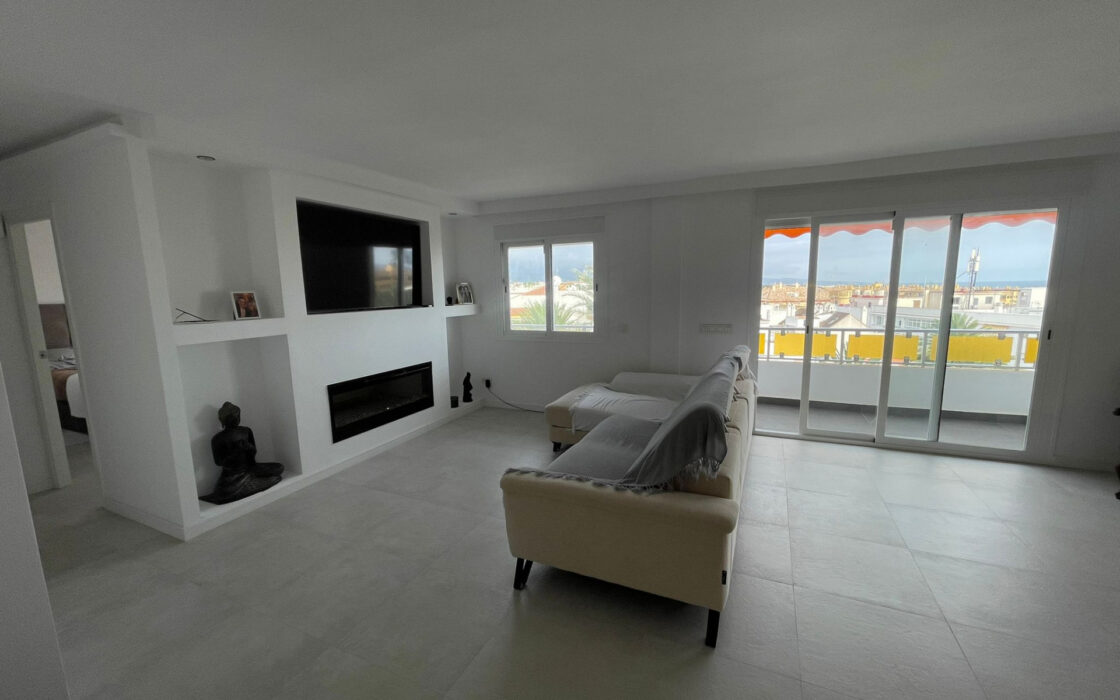 Трикімнатна квартира з терасою в Марбельї, 186 кв.м