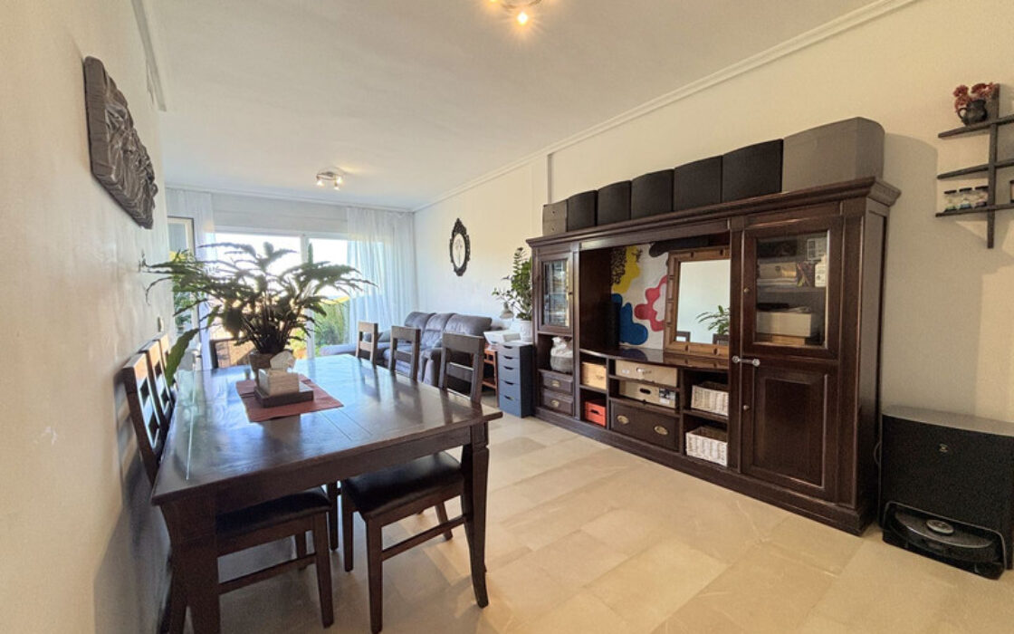 Квартира с террасой в Касаресе, 80 кв.м, вид на море