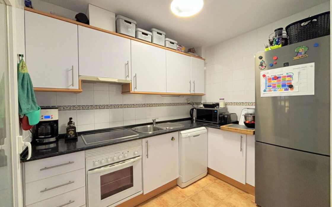 Квартира с террасой в Касаресе, 80 кв.м, вид на море