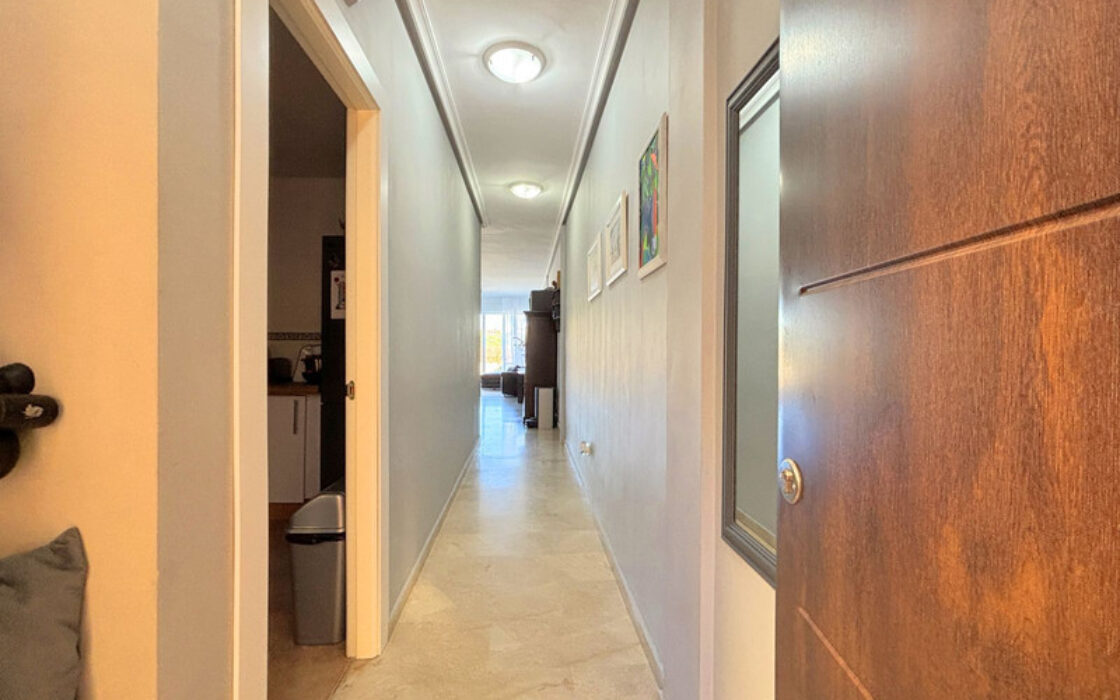 Квартира с террасой в Касаресе, 80 кв.м, вид на море