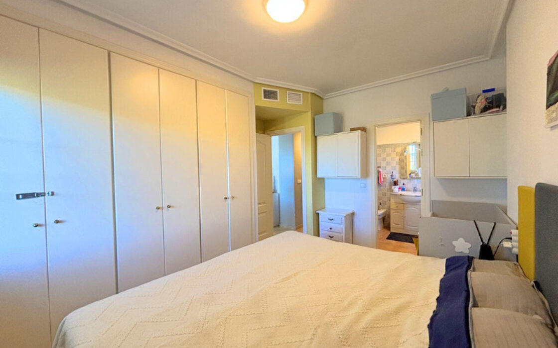 Квартира с террасой в Касаресе, 80 кв.м, вид на море