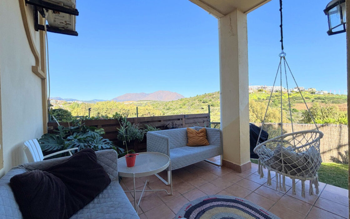 Квартира с террасой в Касаресе, 80 кв.м, вид на море